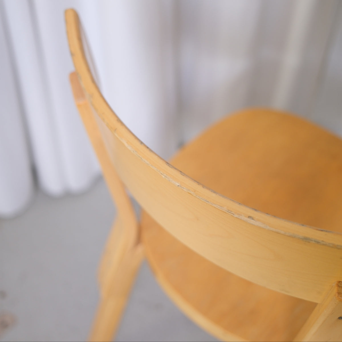 Alvar Aalto 69 -koivutuolit, valmistaja Artek