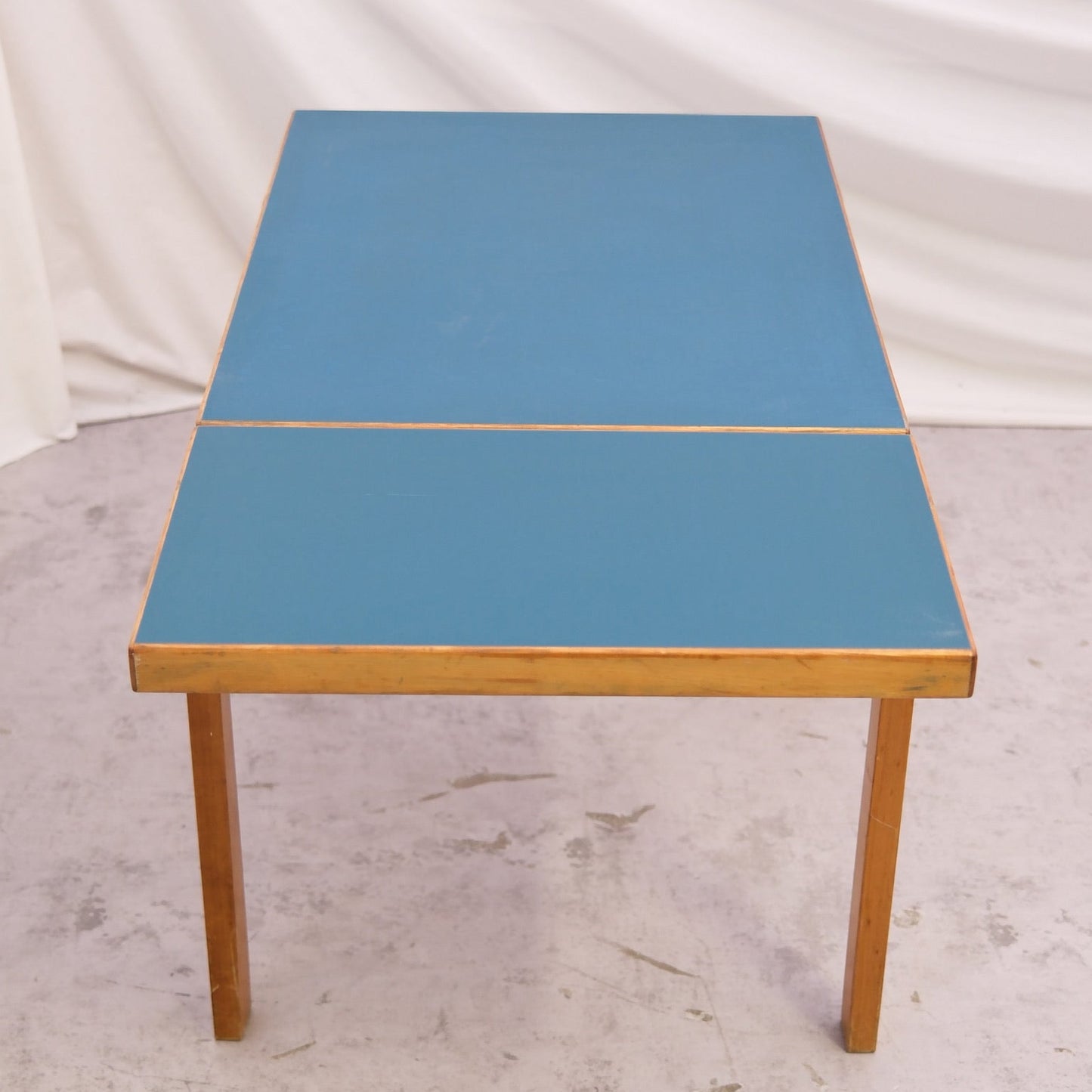 Artek DL82 taittopöytä, valmistaja Oy Huonekalu- ja Rakennustyötehdas Ab, 1940–1950-luku