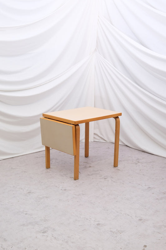 Artek DL82 Drop-Leaf Table OY HUONEKALU- JA RAKENNUSTYTEHDAS AB, 1950/1960S
