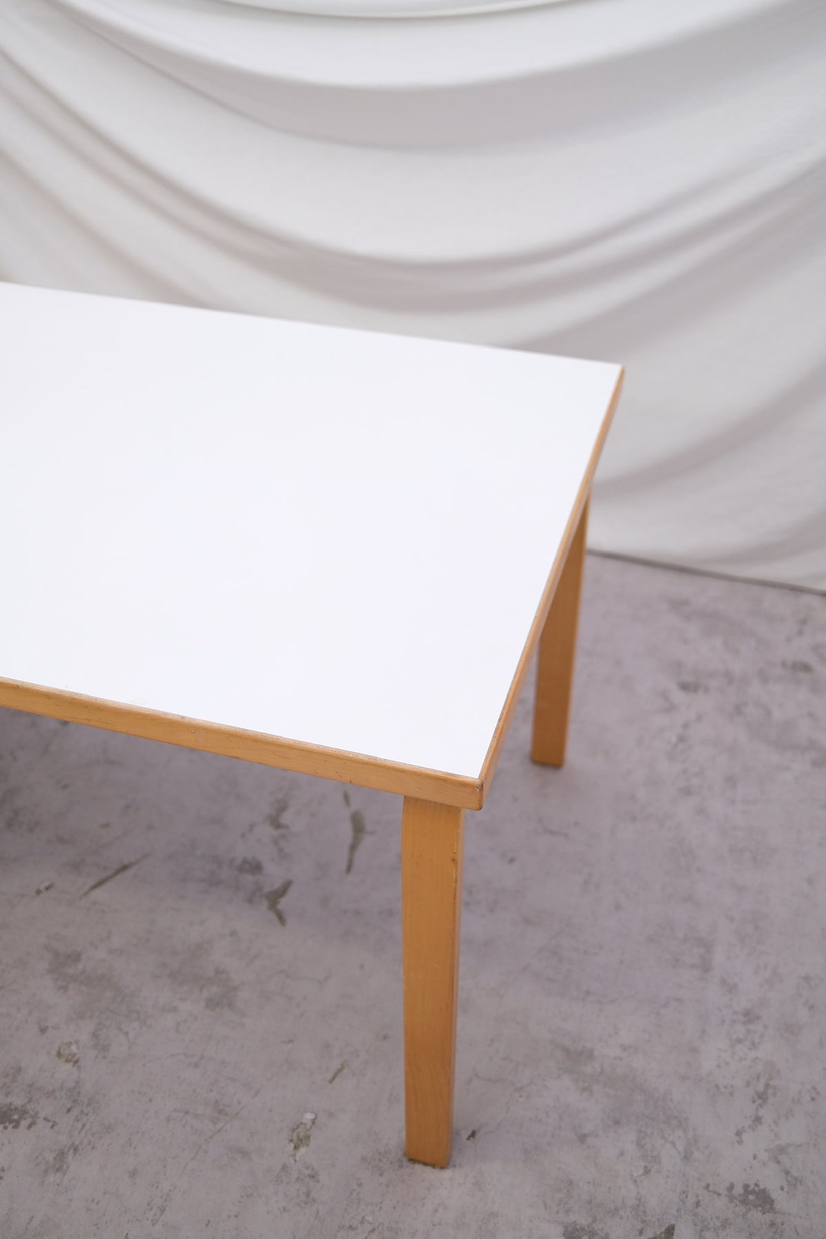 Artek suuri taittopöytä – Alvar Aalto