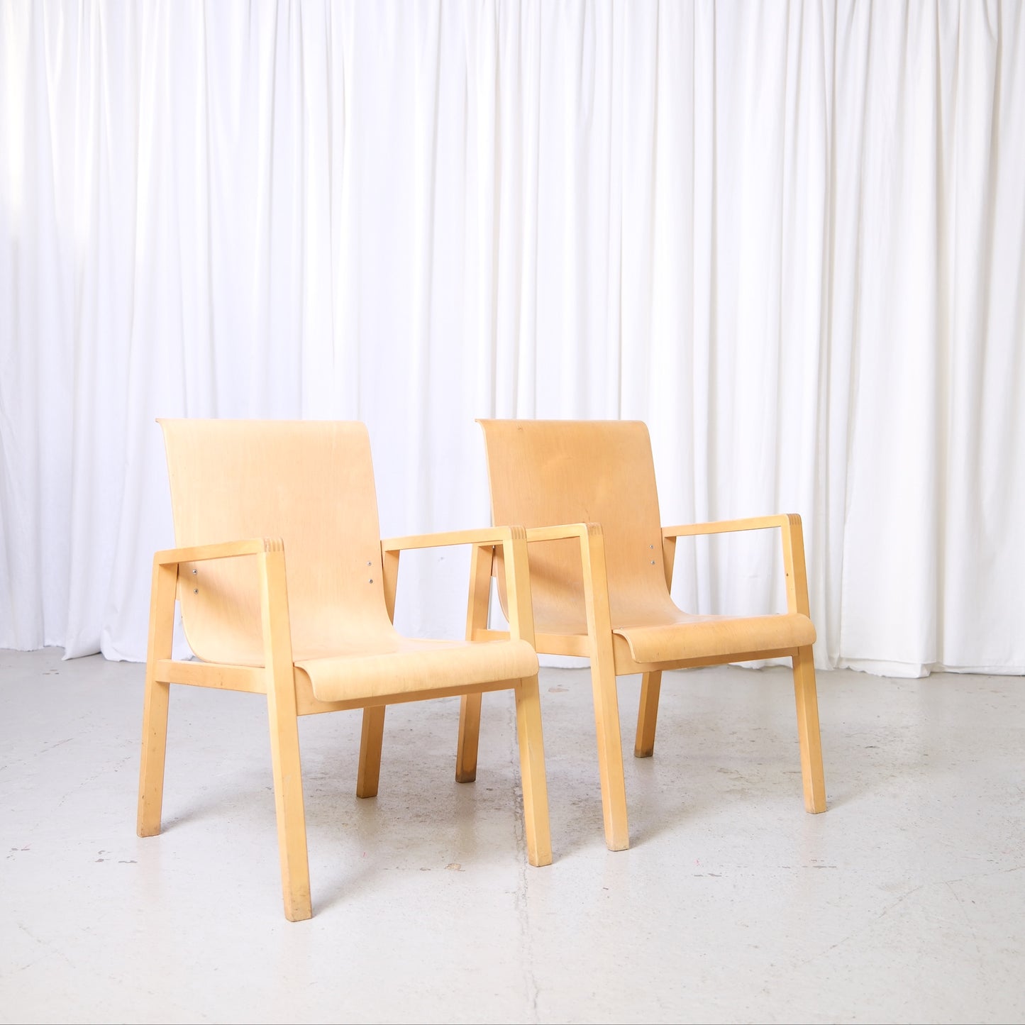Alvar Aalto Artek 403 -eteistuoli