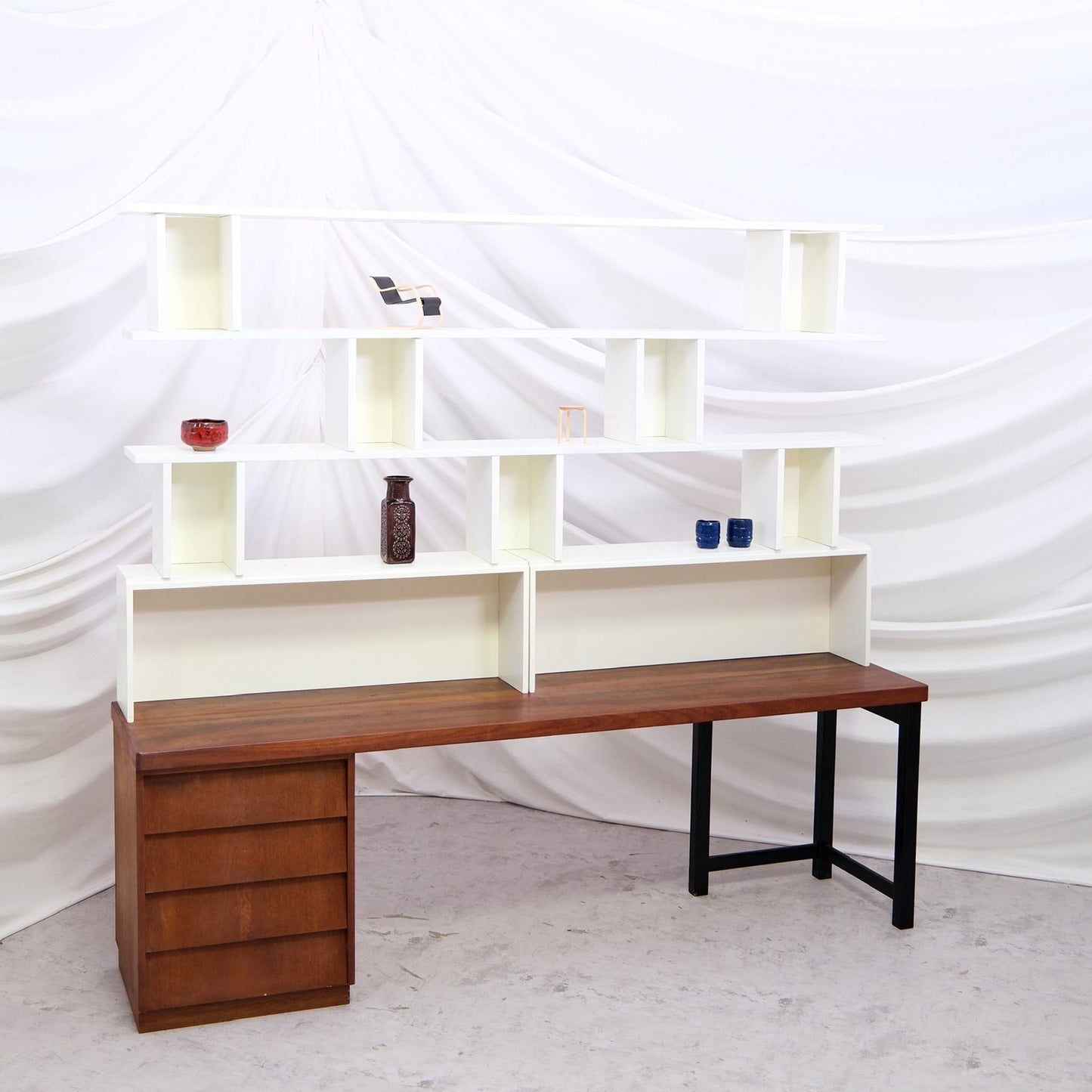 Välipala shelf by Hiort af Ornäs