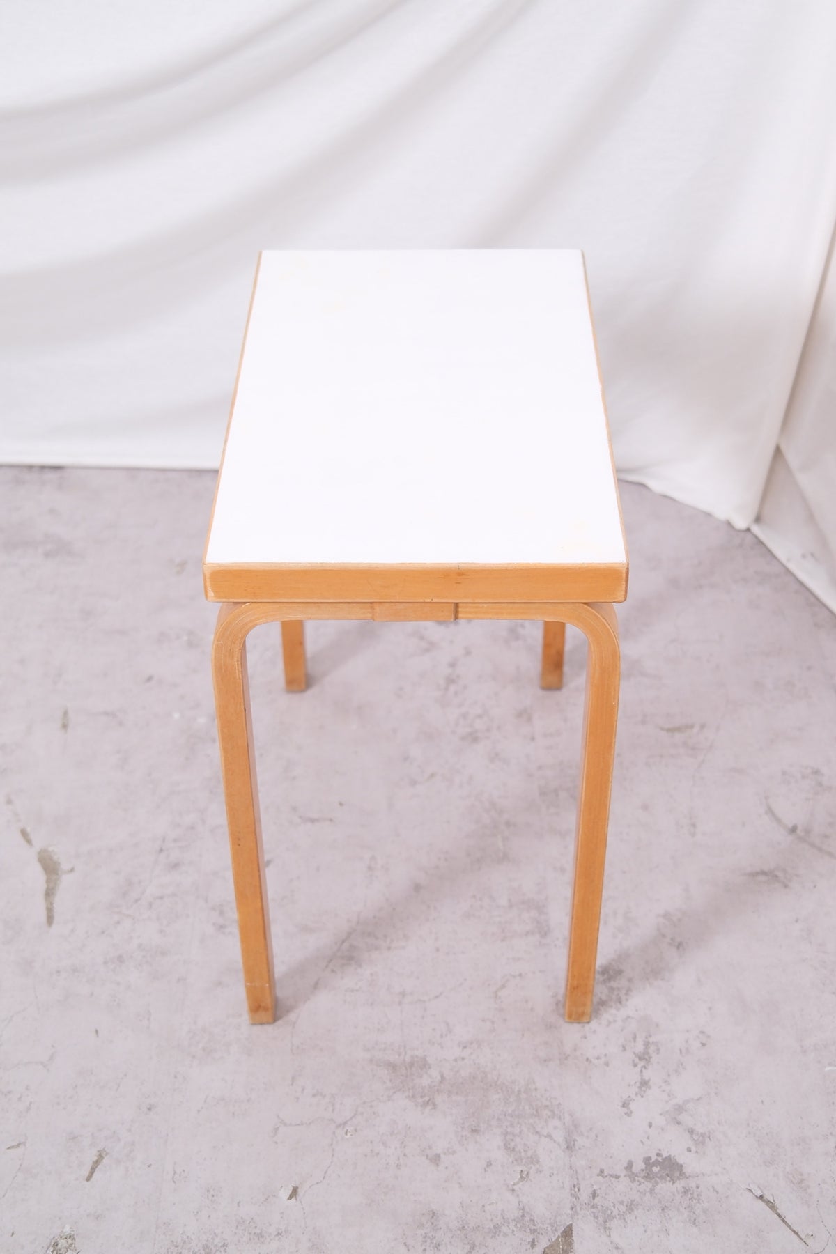 Vintage Alvar Aalto Artek -pikkupöytä