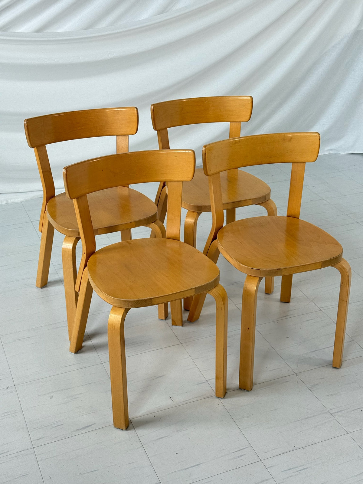 Alvar Aalto Artek 69 -tuolit, 4 kpl