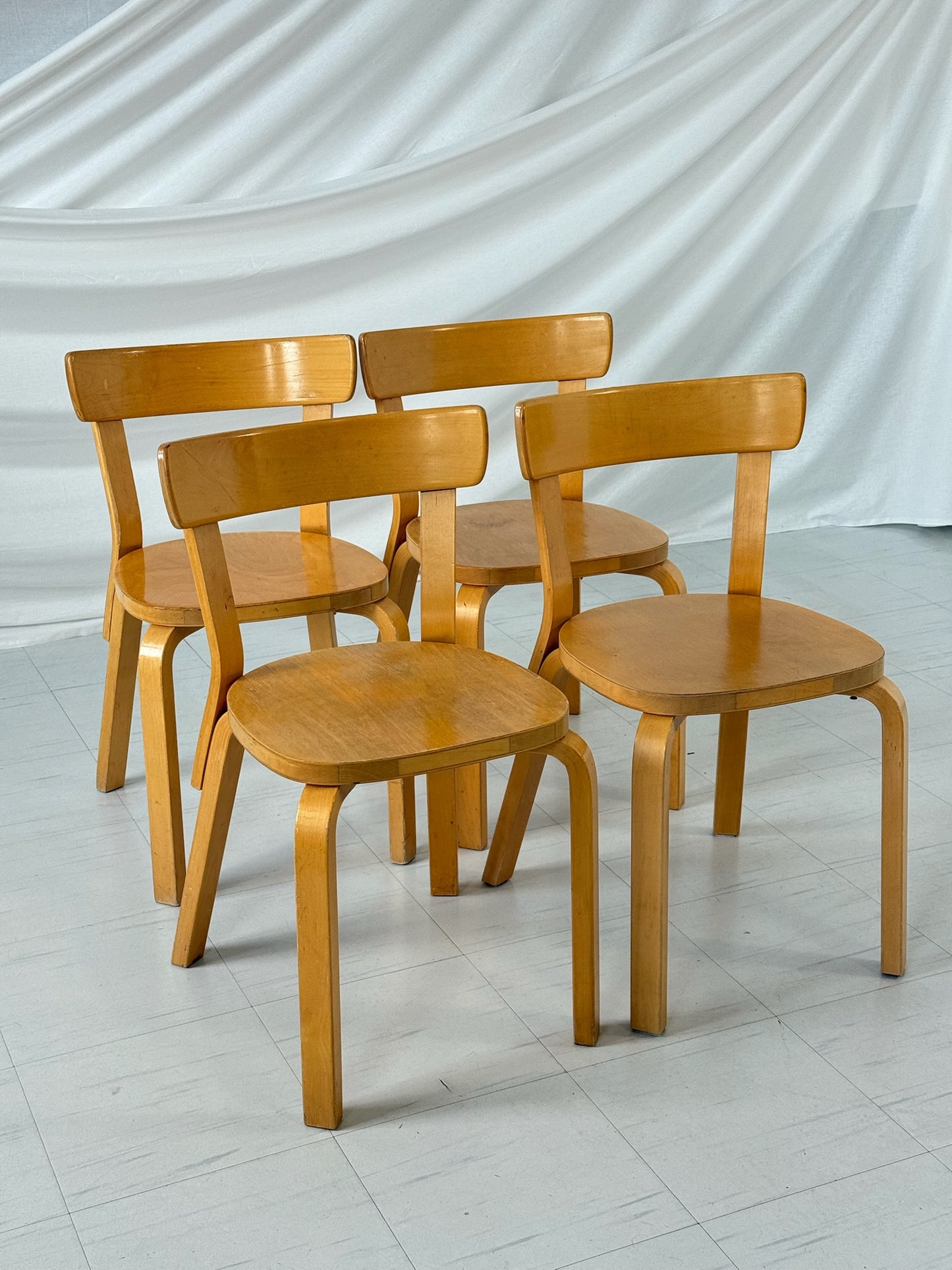 Alvar Aalto Artek 69 -tuolit, 4 kpl