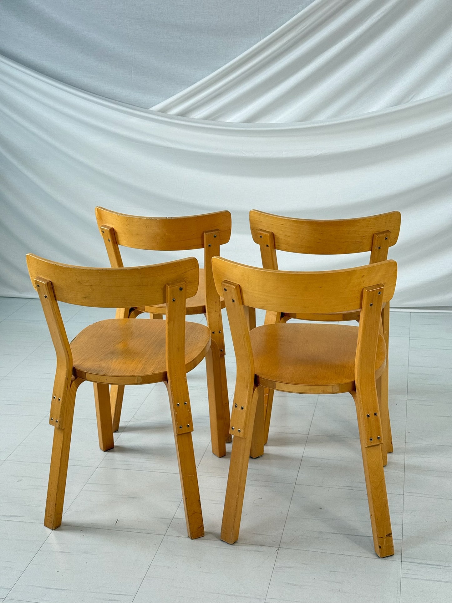 Alvar Aalto Artek 69 -tuolit, 4 kpl