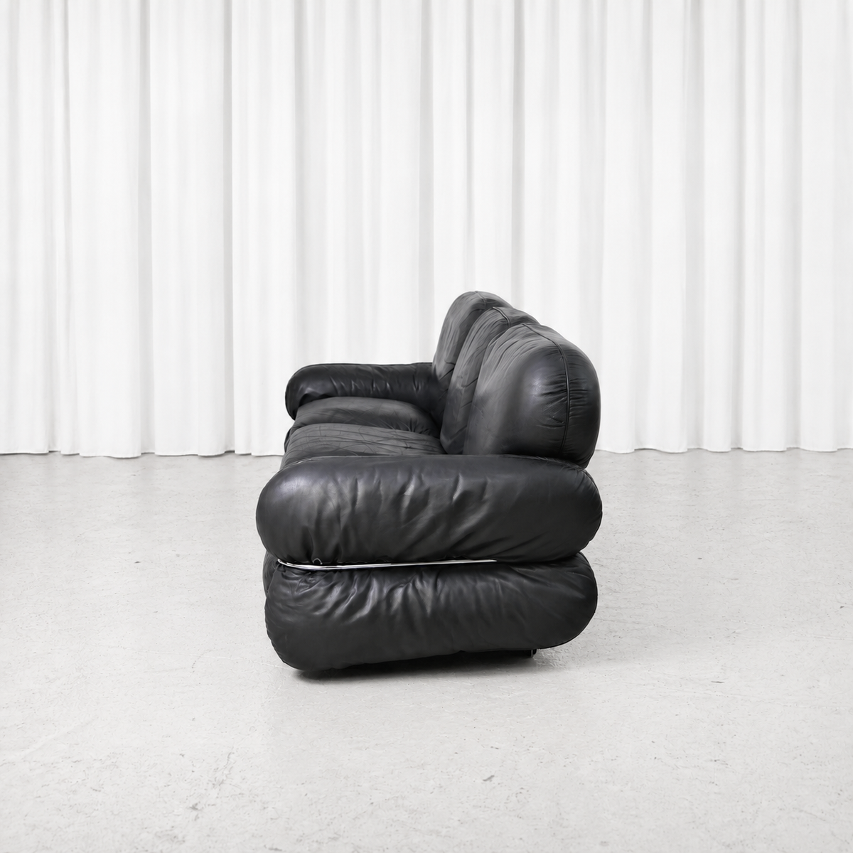 Isku Hannibal Sofa by Kurt Hvitsjö in Black Leather