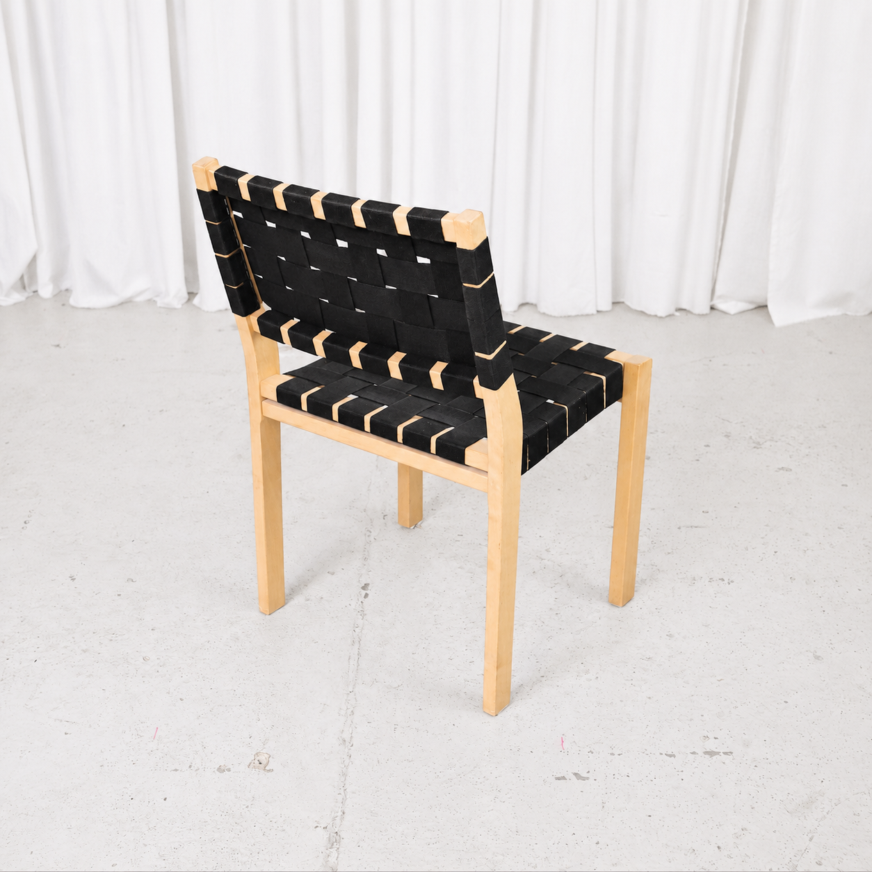Artek malli 611 tuoli – Alvar Aalto