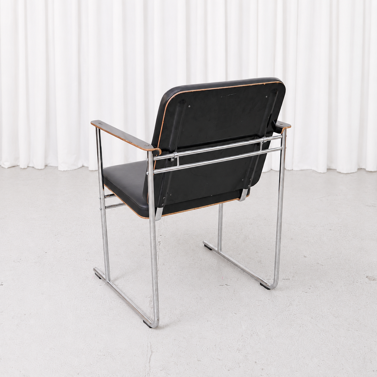 Yrjö Kukkapuro Skaala Armchair in Black Leather