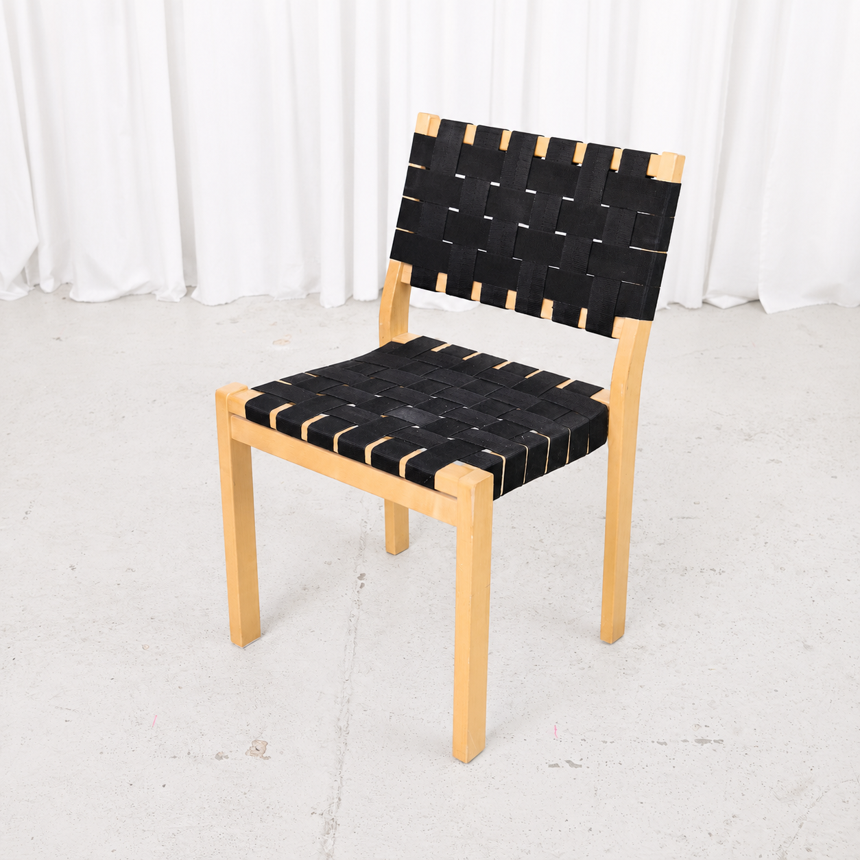 Artek malli 611 tuoli – Alvar Aalto