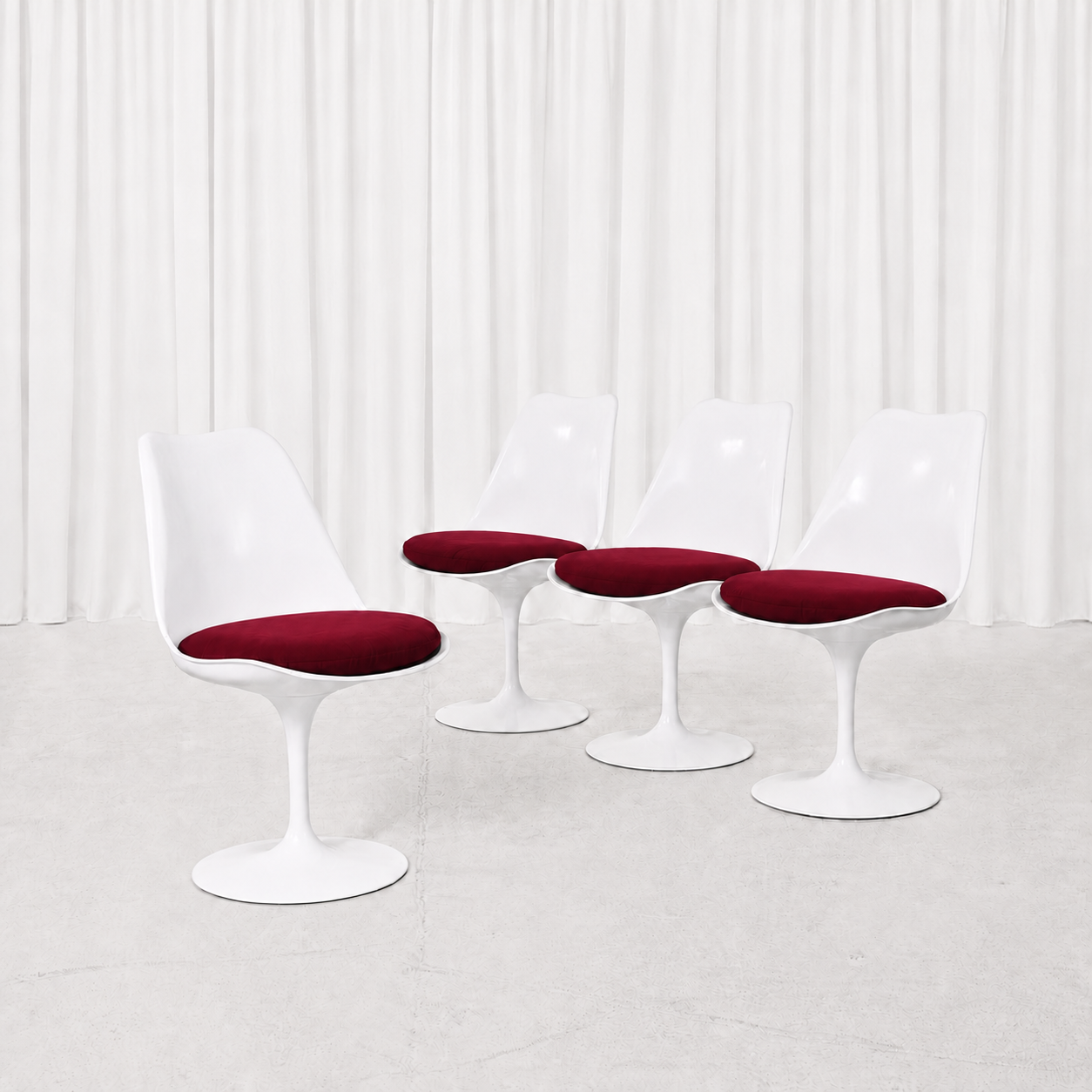 Eero Saarinen Tulip Chair for Knoll in White and Red