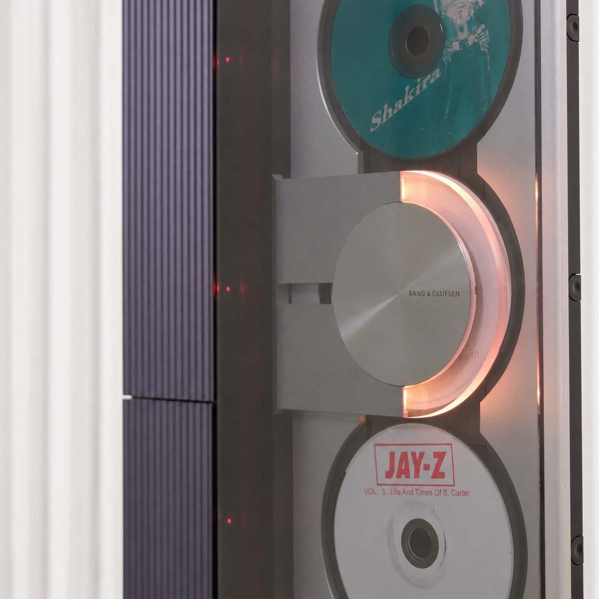 Bang & Olufsen BeoSound 9000 by David Lewis