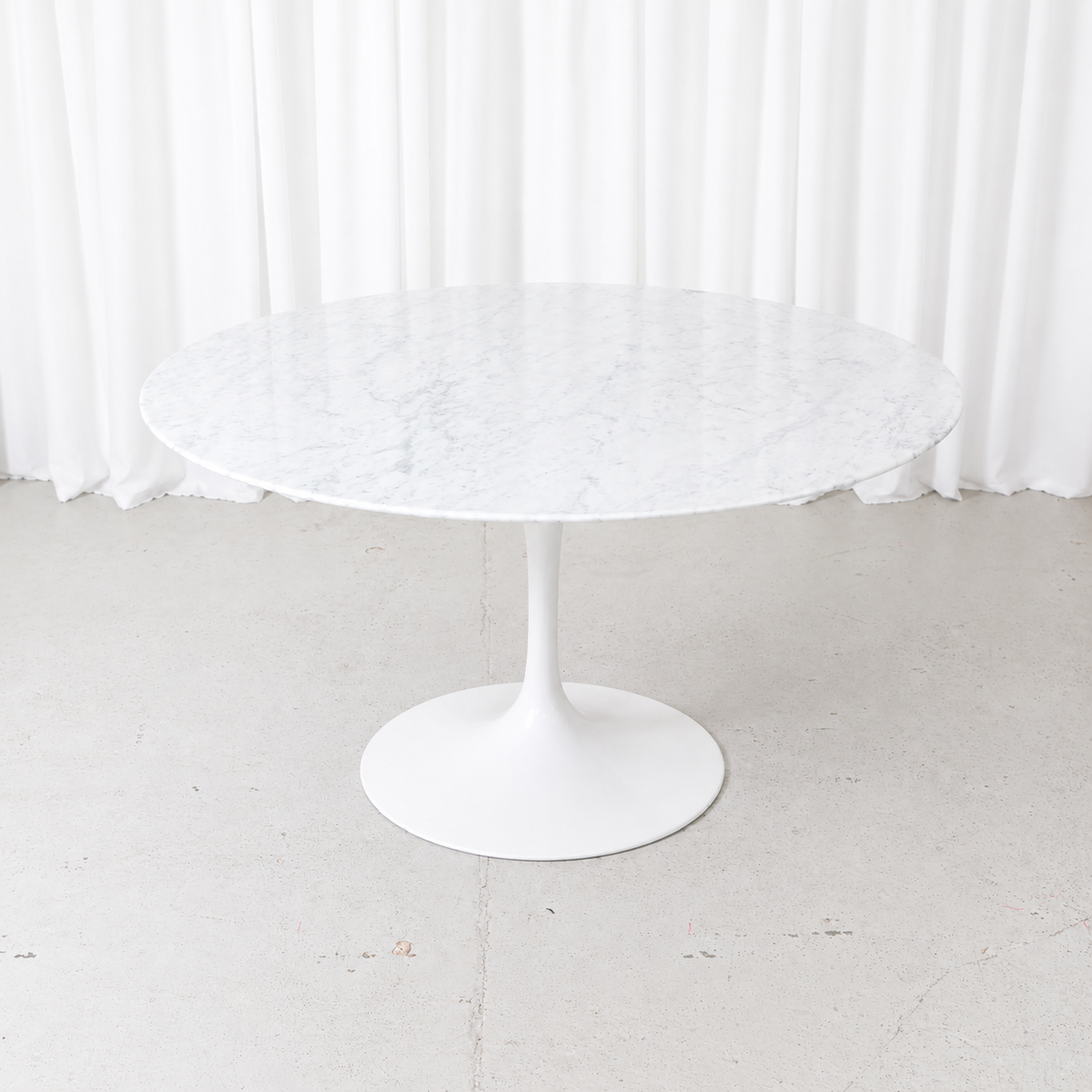 Eero Saarinen Tulip Dining Table by Knoll with White Marble Top