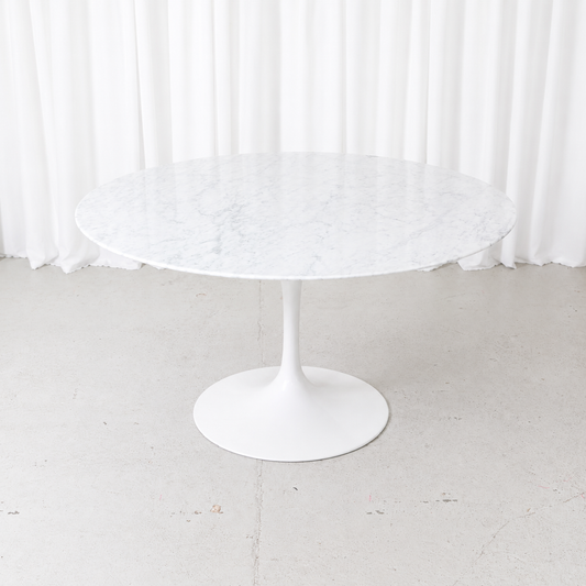Eero Saarinen Tulip Dining Table by Knoll with White Marble Top