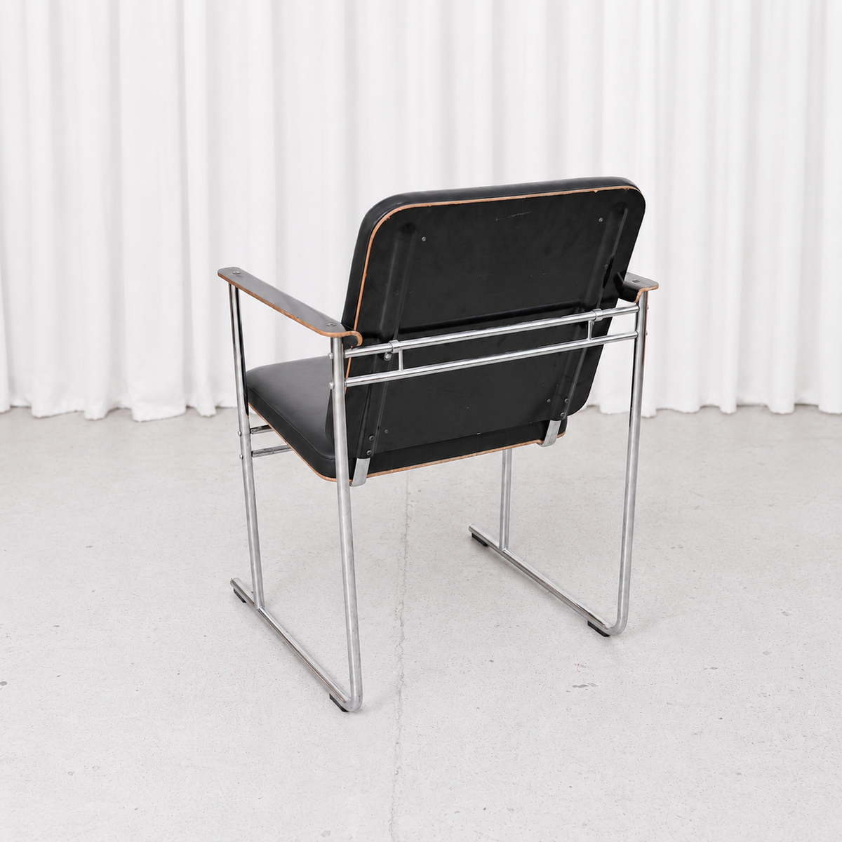 Yrjö Kukkapuro Skaala Armchair in Black Leather