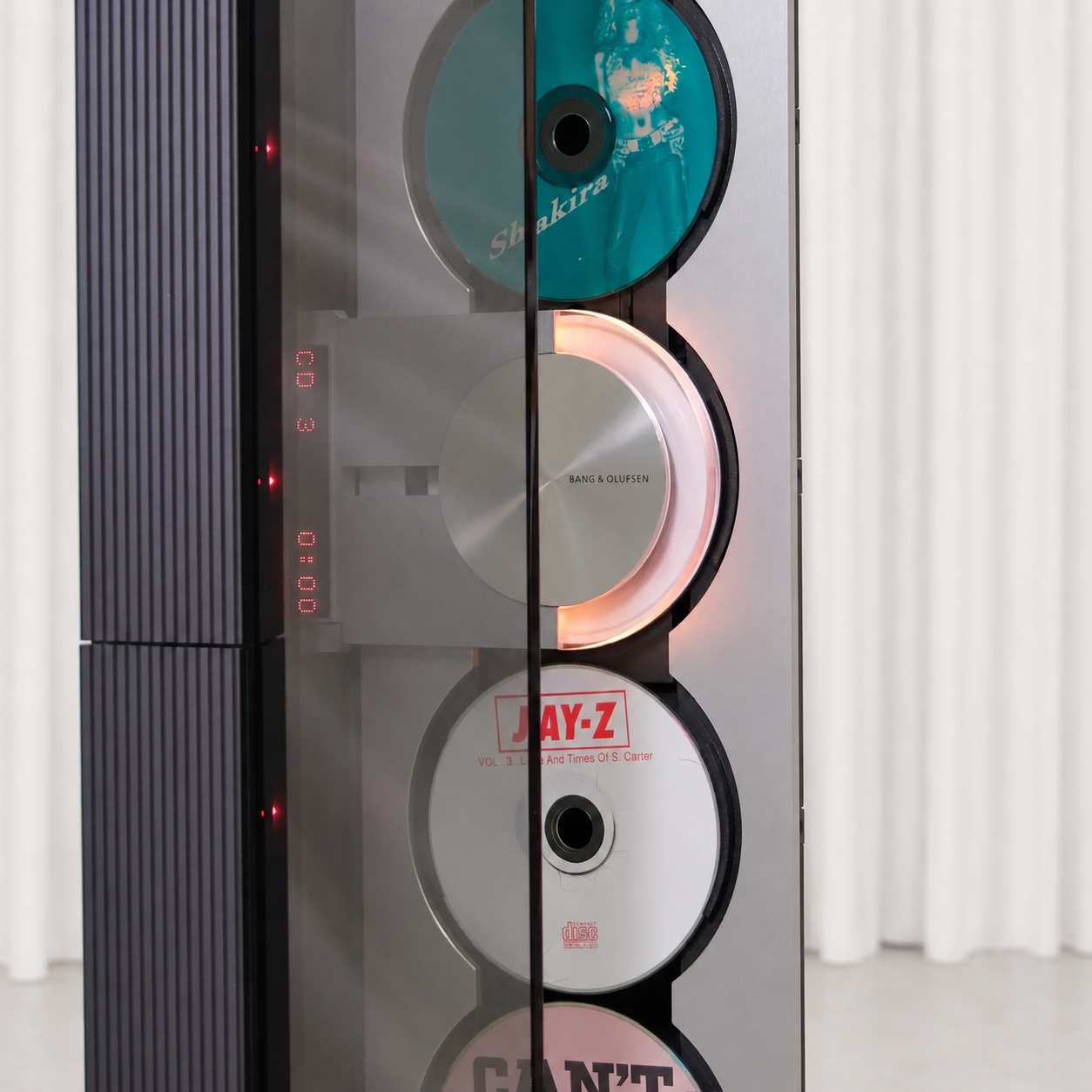 Bang & Olufsen BeoSound 9000 by David Lewis
