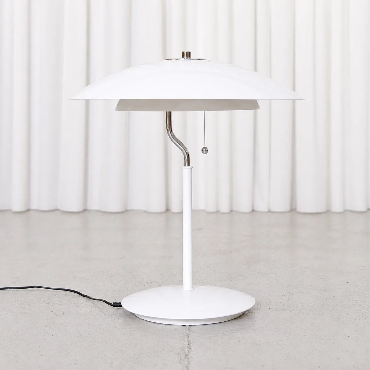 White Jonas table lamp by Jonas Hidle, front view